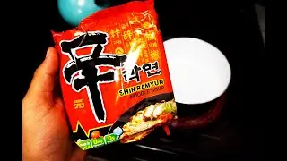 Nongshim Shin Ramyun Instant Noodle REVIEW - SPICY Gourmet Taste!