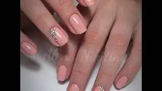Топ нежного маникюра на меленькие ногти.