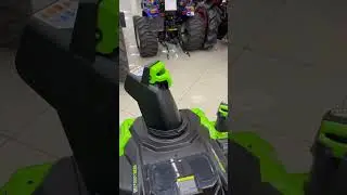 Снегоуборщик Greenworks 