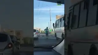 ДТП на остановке Автоколонна Обе полосы в сторону центра перекрыты.