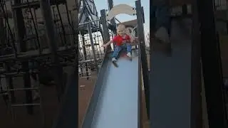 С бабушкой в сквере #music #бабушка #внук #сквер #kids ##cute #baby