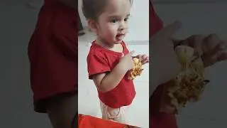 Bhook lgi hai roti do..#funny #baby #saraswatishaw