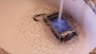 Pelican i1015 Water-Resistant, Crush-Proof, Dust-Proof iPhone Transport Case
