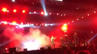 Closer song live concert IIT bombay mood indigo
