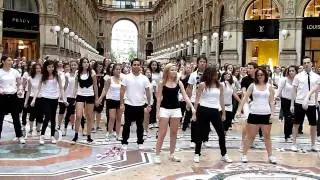MARCO MENGONI FLASH MOB MILANO.m2ts