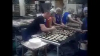 Белая ГОРЯЧКА в кондитерском цеху
