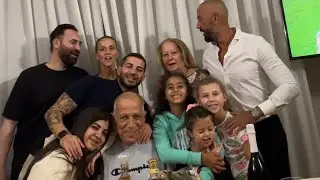 Scherzo al nonno😂