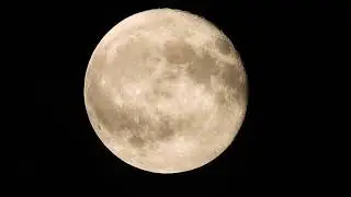 Roma 20 agosto 2024 Luna calante con nuvole delle ore 23