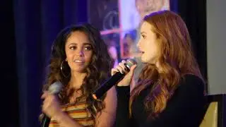 Dallas Riverdale Con 2019 - Vanessa Morgan & Madelaine Petsch Afternoon Part 2/2