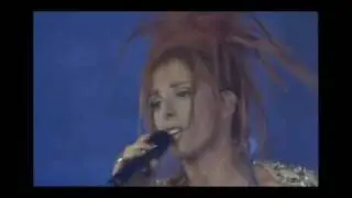 Mylène Farmer - Et tournoie ... (live)