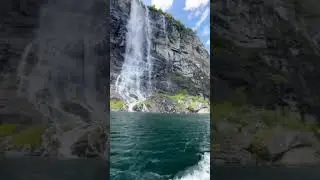 кто знает где это, пишите в комментариях.