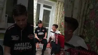 Пацаны спели песню Михаила Круга