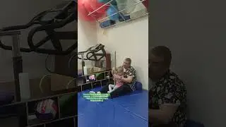 Волшебной палочкой можно делать много упражнений для детей с ДЦП Это упражнениеМила делает Срадостью