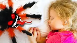 Ника и истории на Хэллоуин с папой