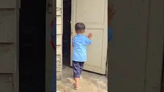 PINTUNYA KOK BISA KETAWA😆 THE DOOR LAUGHED🫣 #fyp #shorts #funny