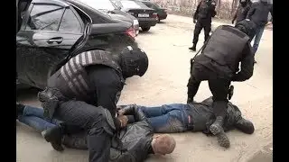 Силовики задержали подозреваемых в вооруженном ограблении ювелирного магазина в Свердловской области