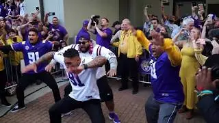 An emotional Breiden Fehoko's last haka at LSU with his family