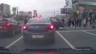 ДТП 04.10.2016 Сотрудник полиции сбил на пешеходном переходе людей