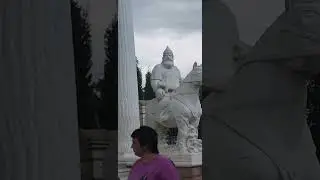 Русский витязь на коне.
