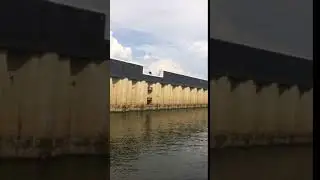 Шлюзование Белоомутский шлюз
