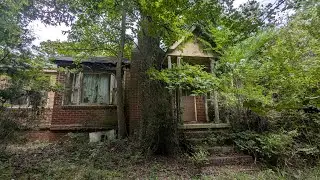 Mysterious Abandoned House Hidden In The Forest With Abandoned Classic Vehicle Collection Next Door!