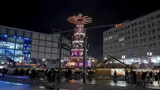 Weihnachtsmarkt auf dem Alexanderplatz 2021 Der Maskenball