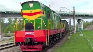 ЧМЭ3-1659 с грузовым поездом:-)