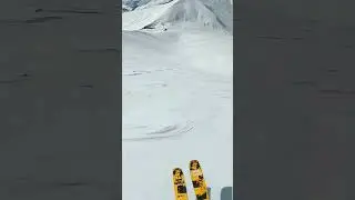 Почему нельзя ездить по чужим следам во фрирайде #skiing #mountain #gudauri #freeride #speedriding