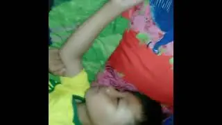 Gangguin adek aku yang lagi tidur 🤓