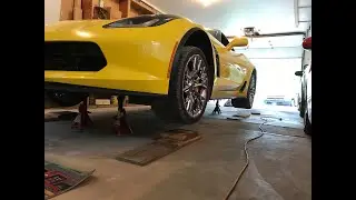 Jack a C7 Corvette using crossmember fixtures