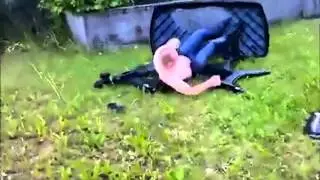 Проломал стол