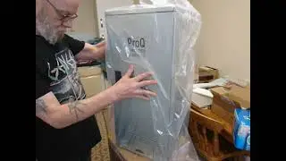 un boxing a ProQ Cold Smoke Generator