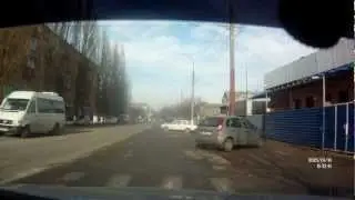 Армавирская пенсионерка vs Лада Приора