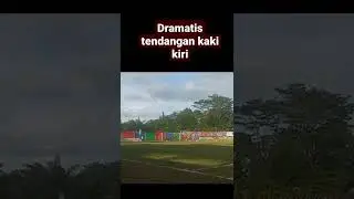tendangan dramatis@kaki kiri merobek gawang lawan##