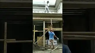 Naikin Adukan Semen Ke Lantai Dua.