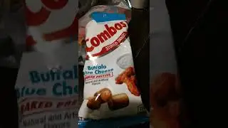 combos Buffalo blue cheese 🧀 snack 😋 these are good