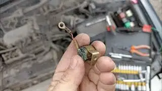 Toyota Sprinter не заводится, перегорает предохранитель АМ2