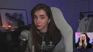 Оляша смотрит видео Генсухи 
