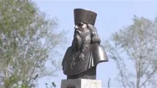 Освящение памятника  архимандриту Антонину (Капустину) в Батурино