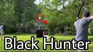 Shooting the black Hunter longbow and recurve #traditionalarchery #archery #fieldarchery
