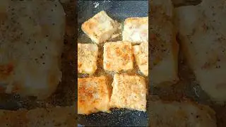 КАК ВКУСНО ПРИГОТОВИТЬ ФИЛЕ МИНТАЯ В БРИКЕТАХ! ПРОСТО РЕЦЕПТ в комментариях