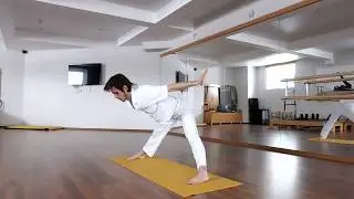 Йога Короткий комплекс . Средний уровень Алексей Куяшов