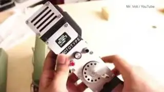 Mr  Volts rotary cell phone prototype can text, call   play FM radio