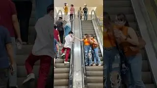 Prank ambil handphone cewek cantik😂 #prank #funnyprank