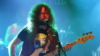 Runnin'  (LIVE) - MONSTER TRUCK