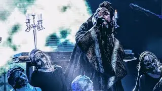 Баба Яга (Борислав Захариев) изпълнява "Until it Sleeps" на Metallica. ~ Маскираният певец 2.