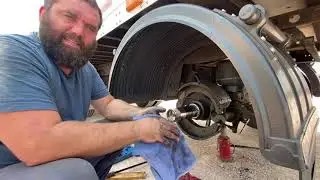 ￼Дальнобой по США ! Замена подушки и сальника на прицепе !!! ￼