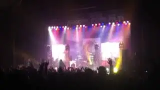 [HD] Collide With The Sky Tour - Pierce The Veil - King For A Day