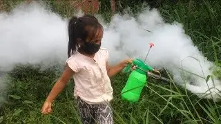 Time to kill mosquitoes by [ little girl ] using big vape