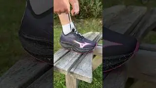 One of the most unique running shoes out there! Mizuno Wave Rebellion Pro 2! 🩷🖤 #running #marathon